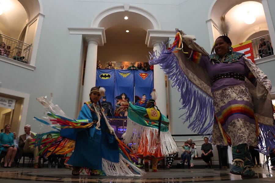 Image of Native American dancers